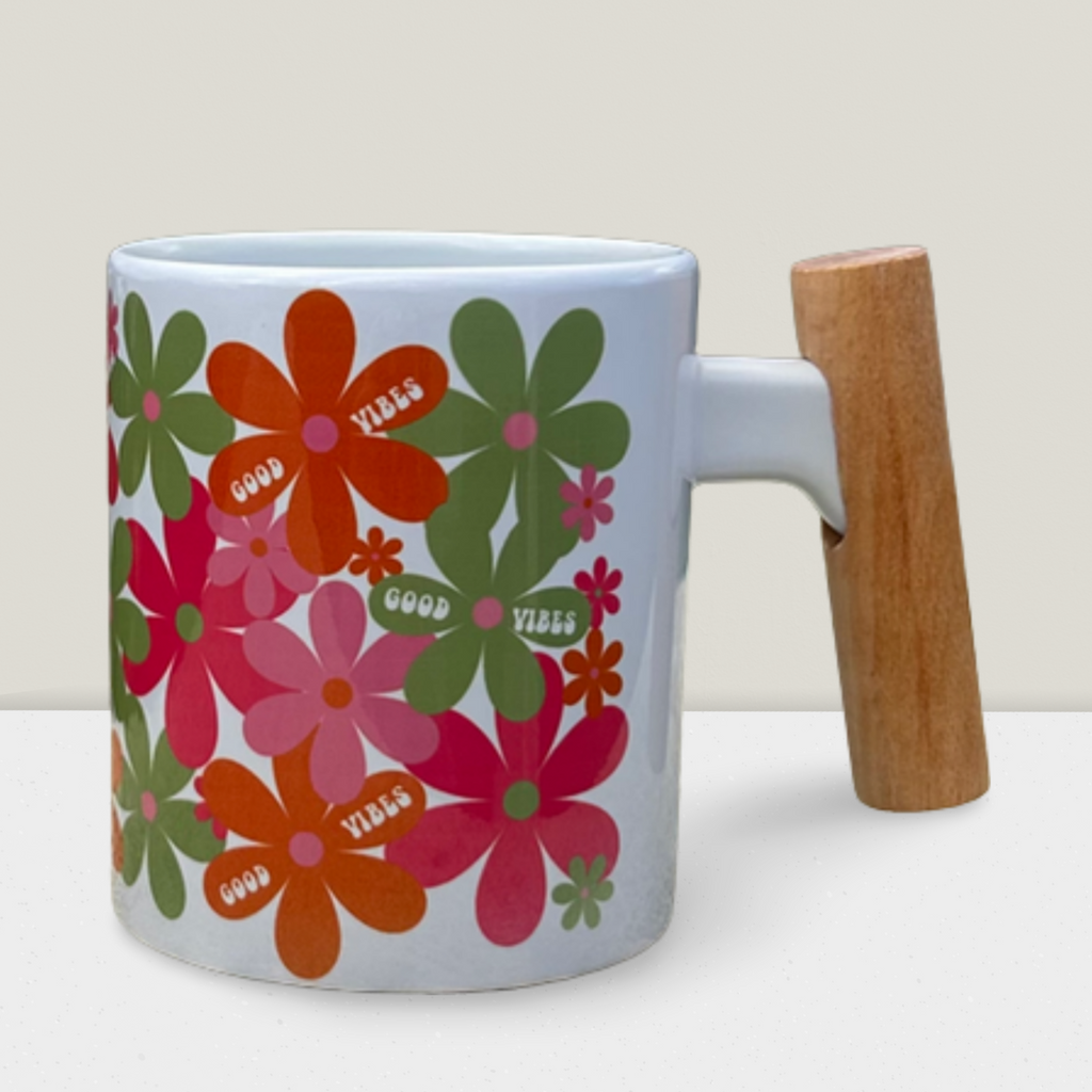 Caneca floral "good vibes" -presente personalizado