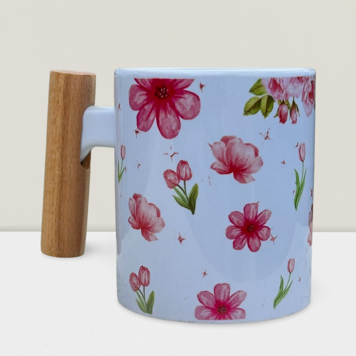 Caneca Amigas com Pega de Madeira