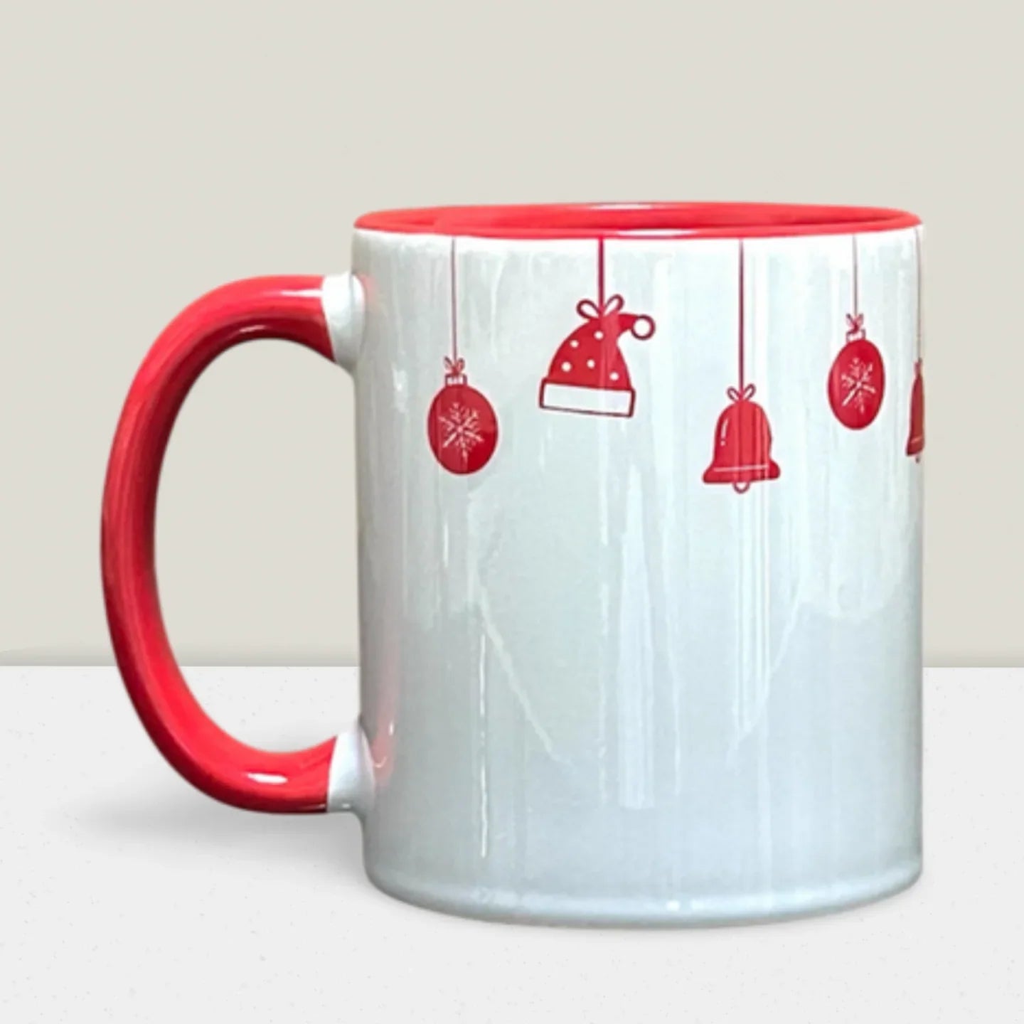 Caneca de Natal Personalizada em Cerâmica – Presente Criativo e Festivo