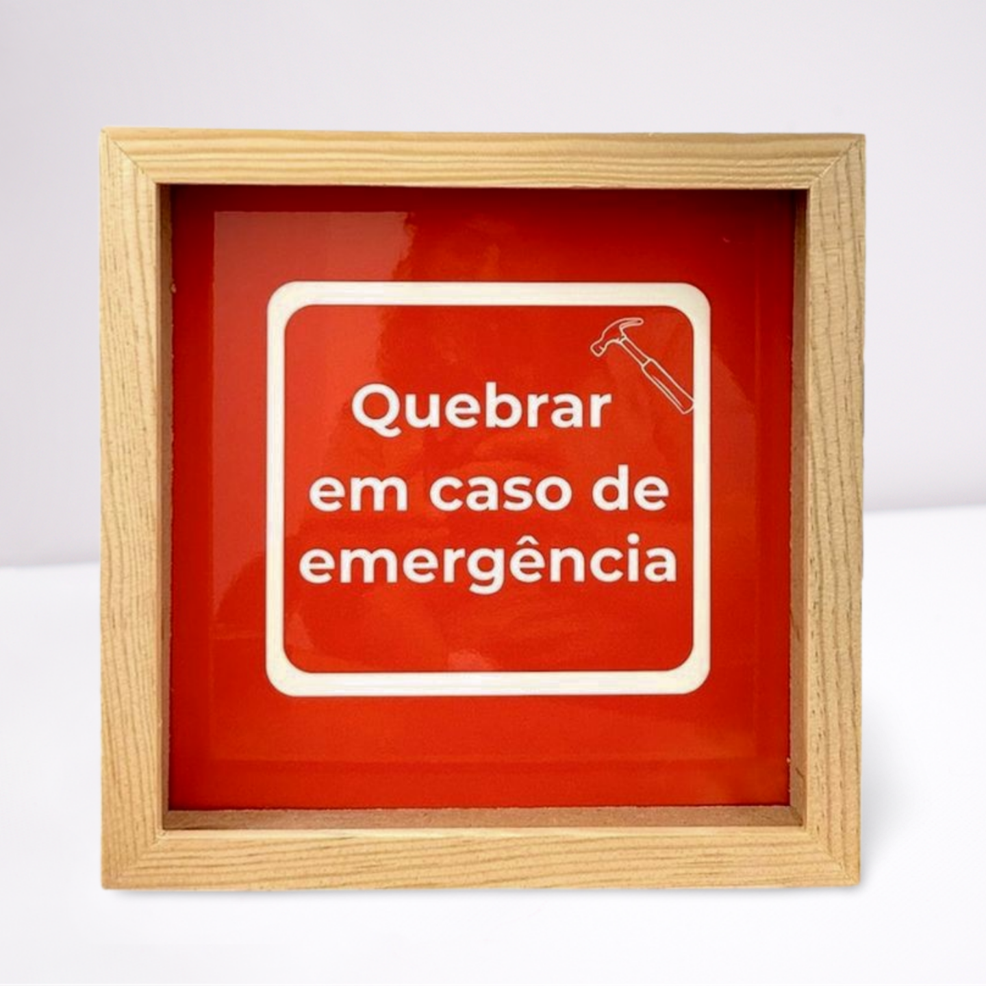 Mealheiro Personalizado em Madeira – Quebrar em Caso de Emergência